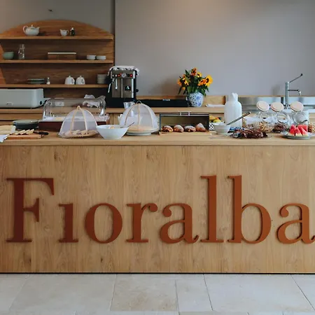 팜스테이 Fioralba